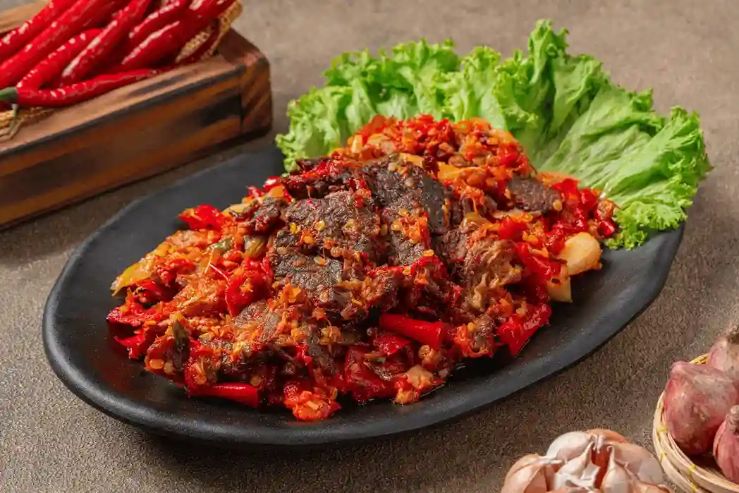 Tips Membuat Dendeng Balado, Sajian Pedas Gurih ala Padang